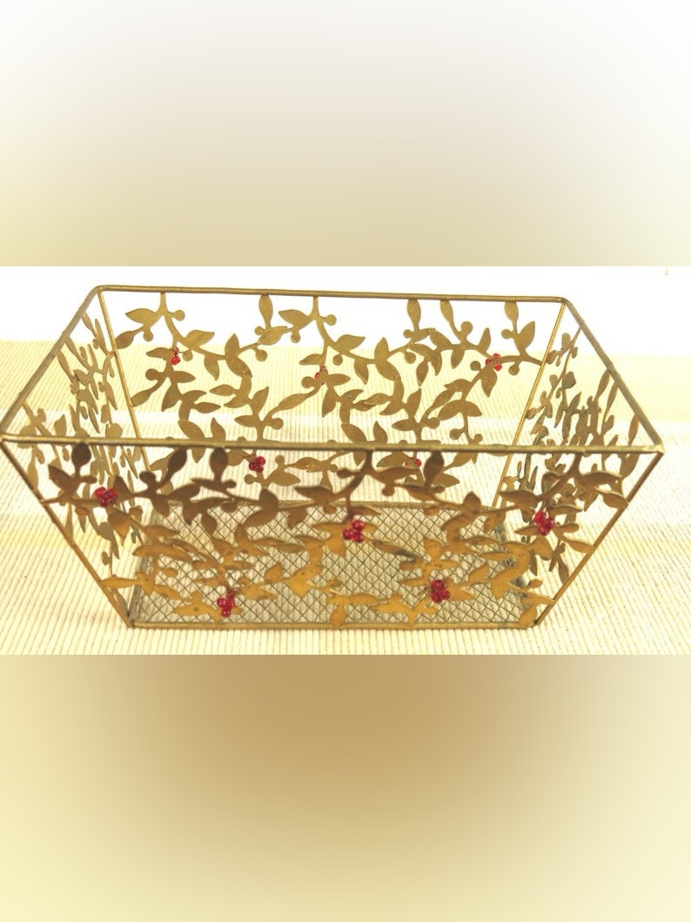 Gold Basket - Picture 5 of 6